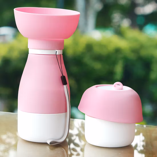 Nuovo design!  Borraccia portatile da viaggio per cani da compagnia, con contenitore per alimenti